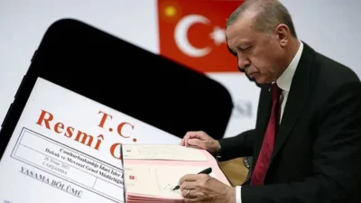 Kamu kurumlarında üst düzey yönetim kadrolarında hareketli saatler yaşanıyor. Cumhurbaşkanı
