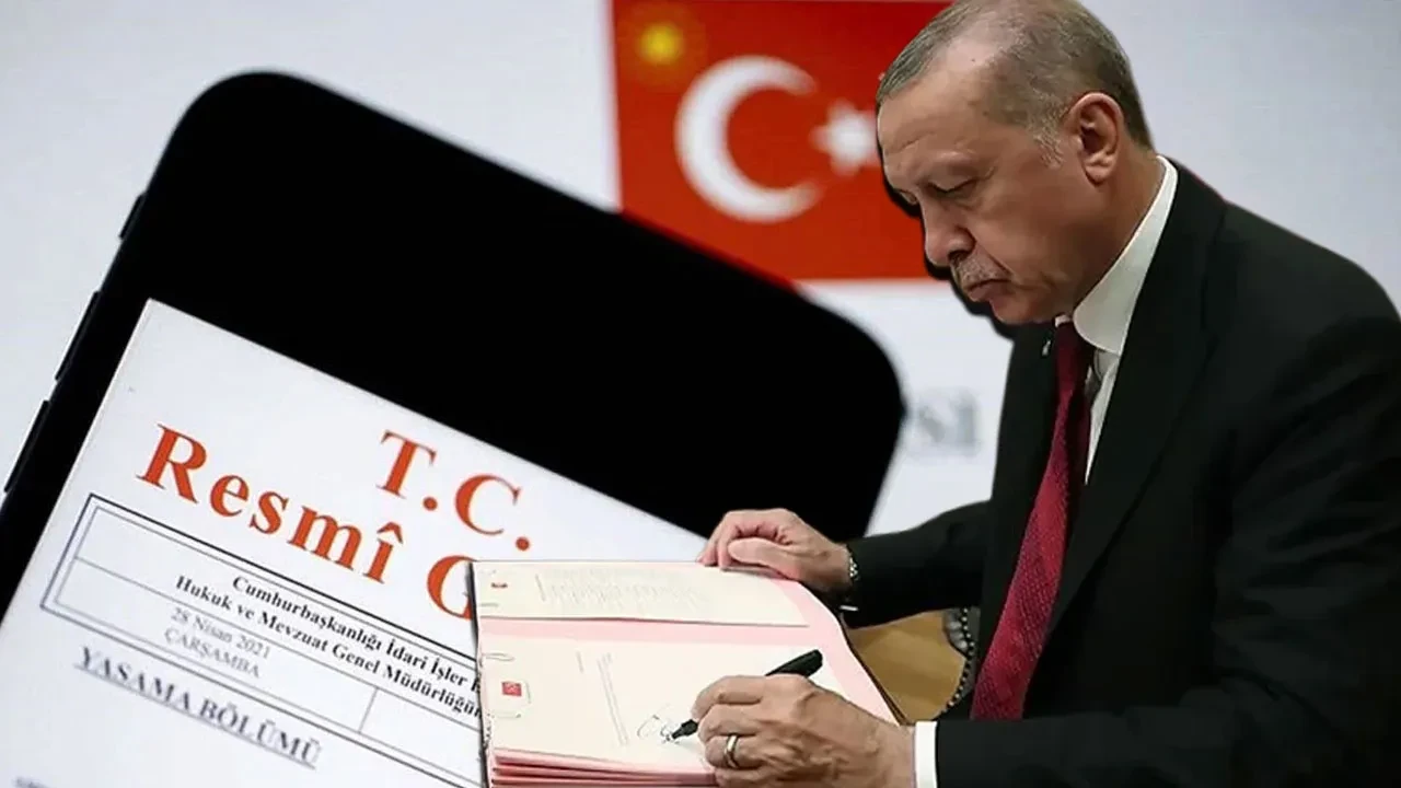 Kamu kurumlarında üst düzey yönetim kadrolarında hareketli saatler yaşanıyor. Cumhurbaşkanı