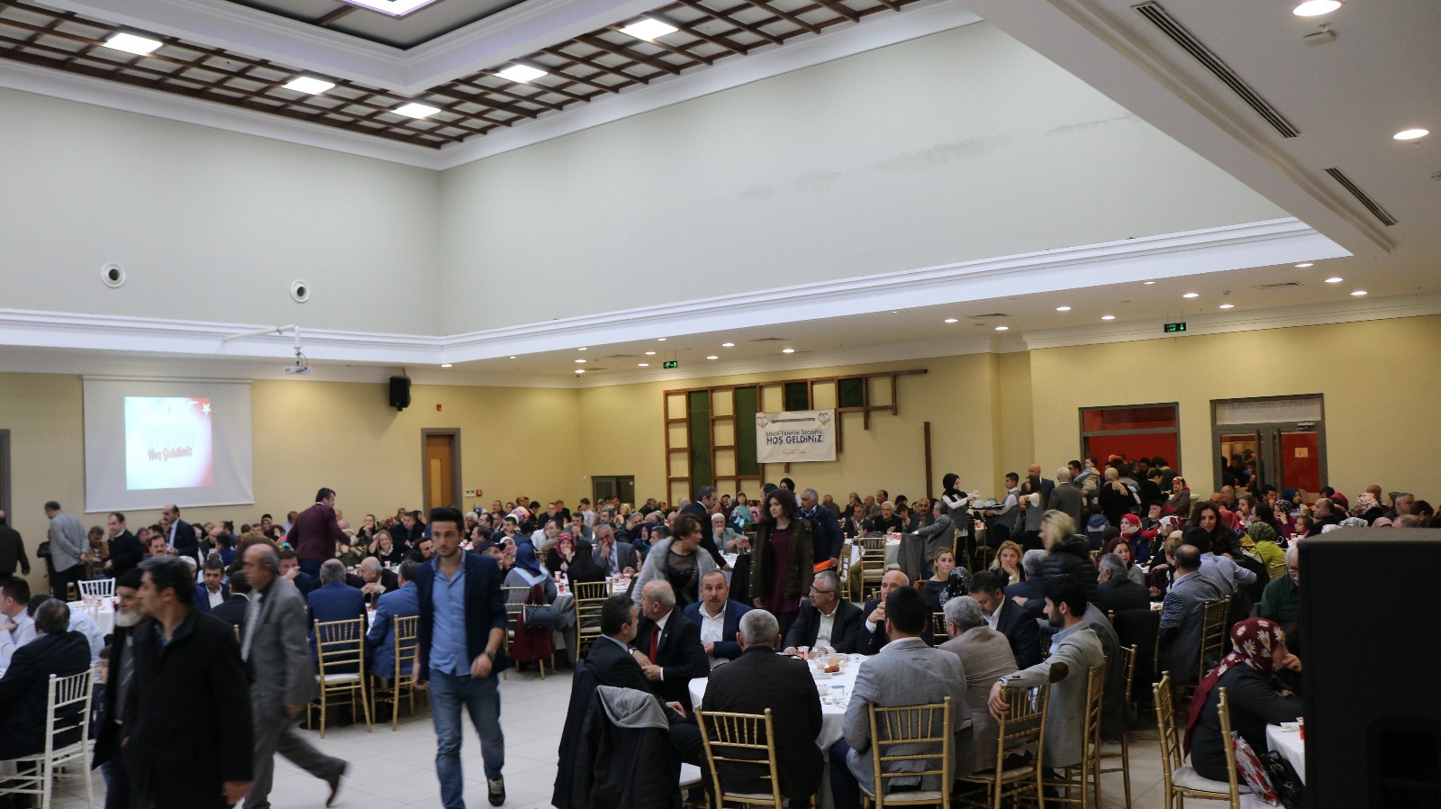 AK Parti teşkilatları içinde referandum için ilk defa sahaya inen