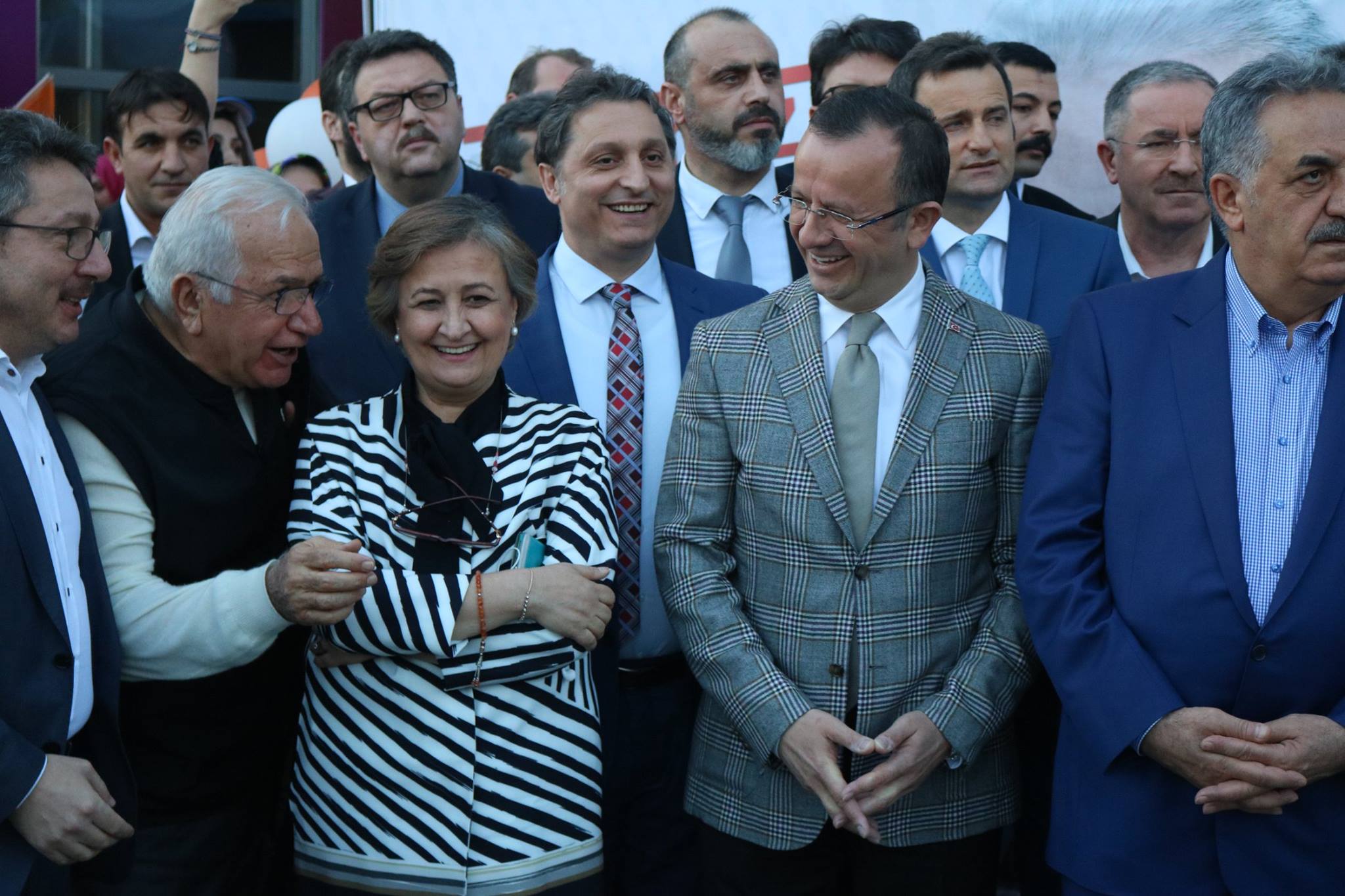 Referandum sürecinde AK Parti teşkilatları içerisinde sahaya ilk inen AK