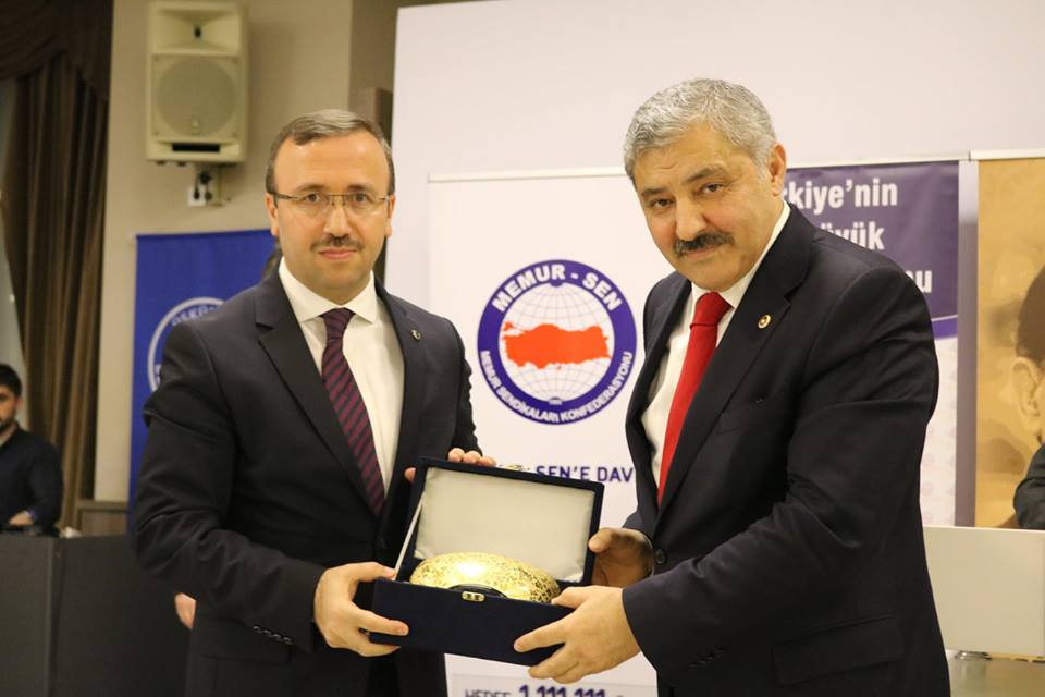 AK Parti Üsküdar SKM teşkilatının düzenlediği eğitimciler buluşması sıcak ve