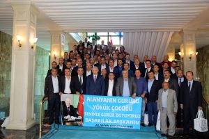 İstanbul Büyükşehir Belediye Başkanı Mevlüt Uysal, Alanyalı muhtar hemşehrilerini misafir