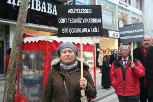 Kapanan Alemdağ Caddesi’nin bir bölümünde bin kişinin katılımıyla gerçekleşen, çocuk