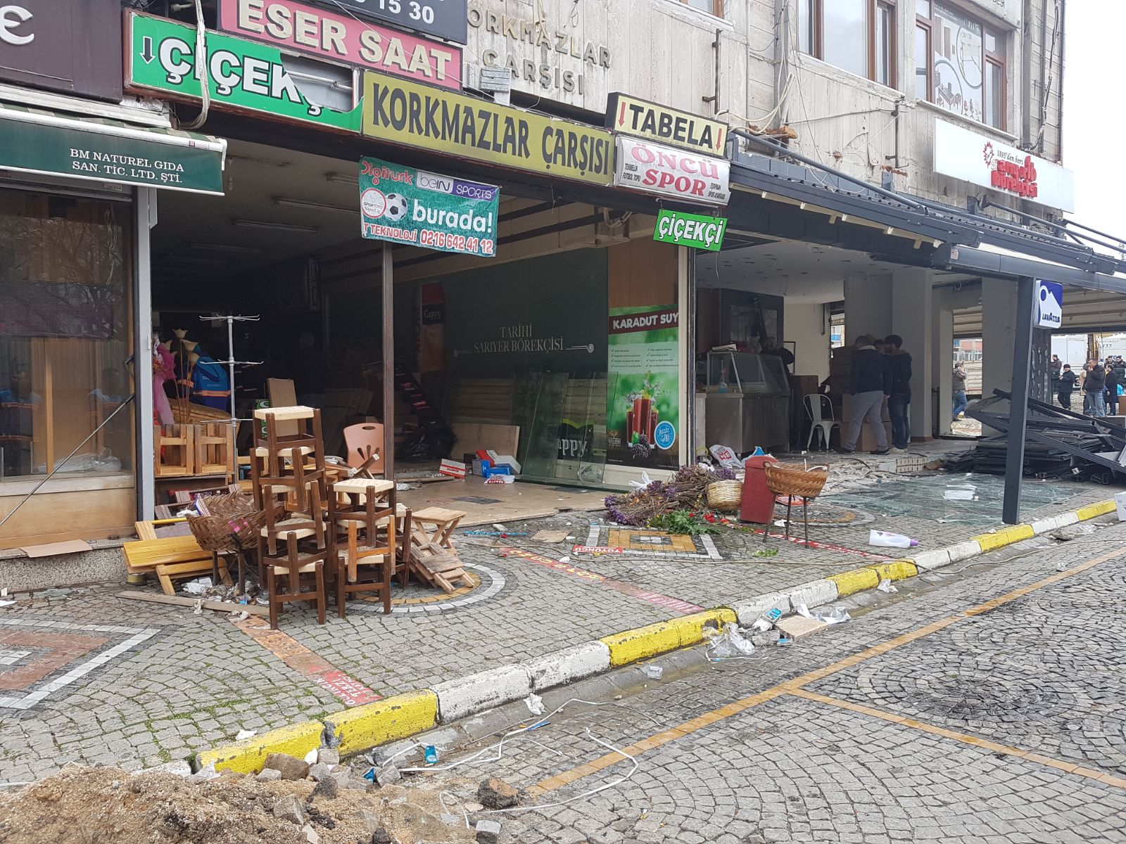 Üsküdar Belediyesi, Meydan Projesi kapsamında başlattığı yıkımlara Tembelhacı Mehmet Mahallesi 