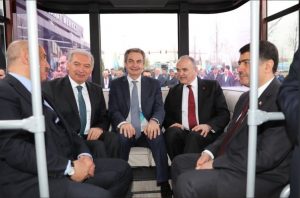 İETT tarafından yapılan elektrikli, sürücüsüz araca dönüştürülen nostaljik tramvay görücüye çıktı.