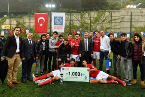 Üsküdar Belediyesi tarafından düzenlenen Üsküdar Liselerarası Futbol Turnuvası’nın finalleri Kirazlıtepe’de
