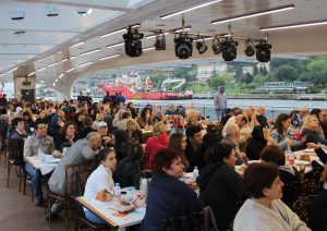 Alzheimer Okulunun kapanış programı Üsküdar Valide Sultan Gemisi’nde gerçekleştirildi. Projenin mimarı