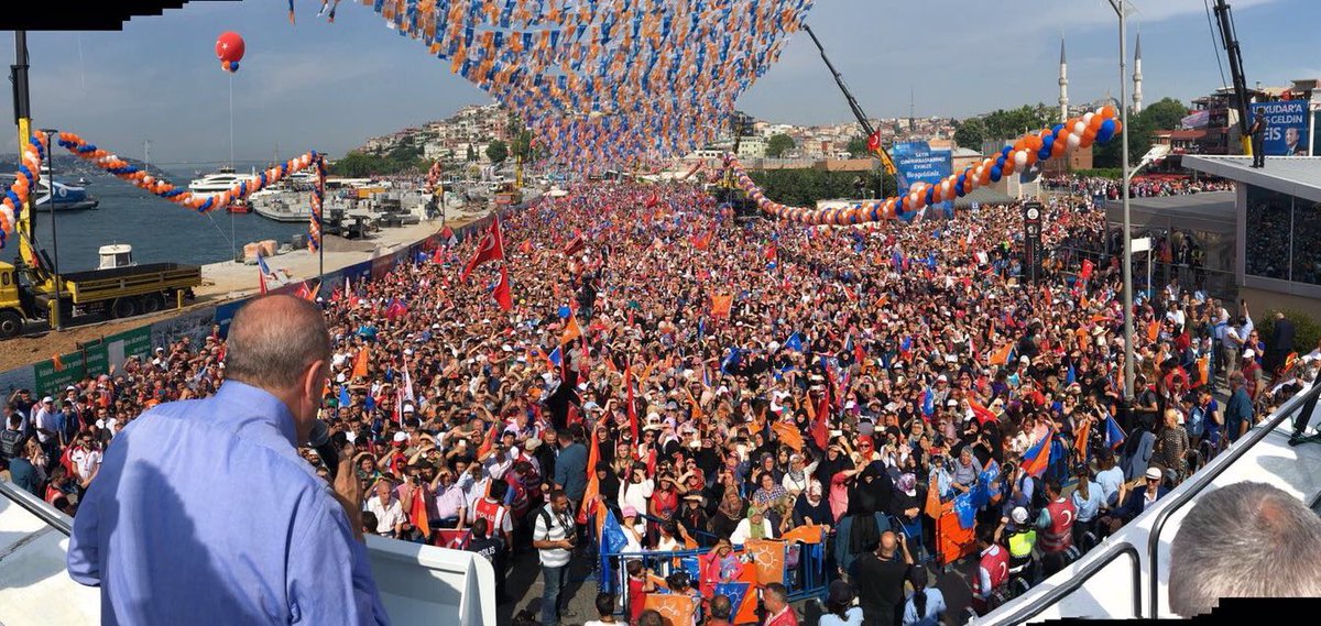 Üsküdar, tüm coşkusu ve heyecanıyla Cumhurbaşkanı Recep Tayyip Erdoğan’ı karşıladı.