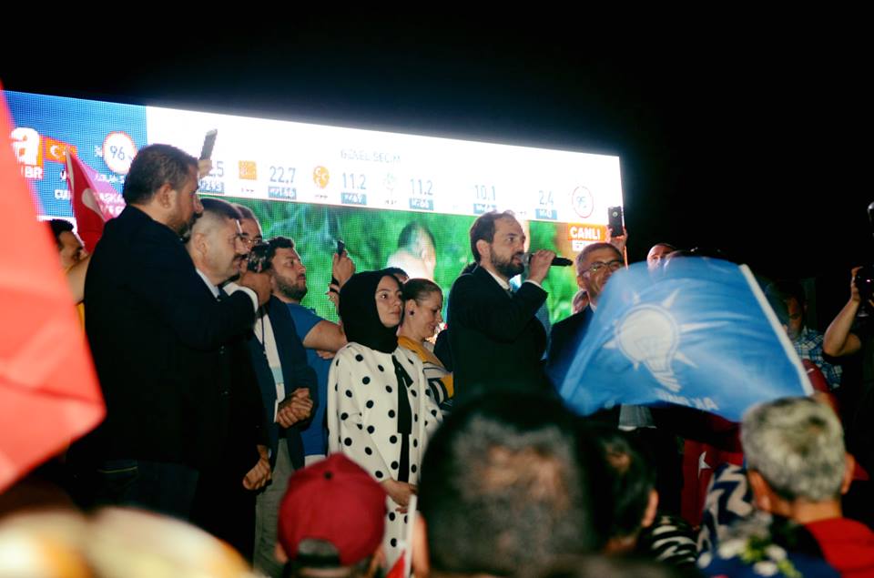AK Parti’nin ve Cumhurbaşkanı Recep Tayyip Erdoğan’ın seçimde yakaladığı büyük
