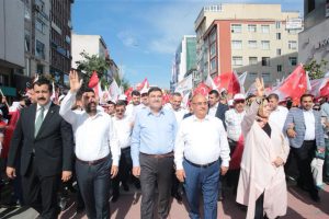 AK Parti İstanbul Milletvekili Adayları Osman Boyraz, Tuğba Işık Ercan,