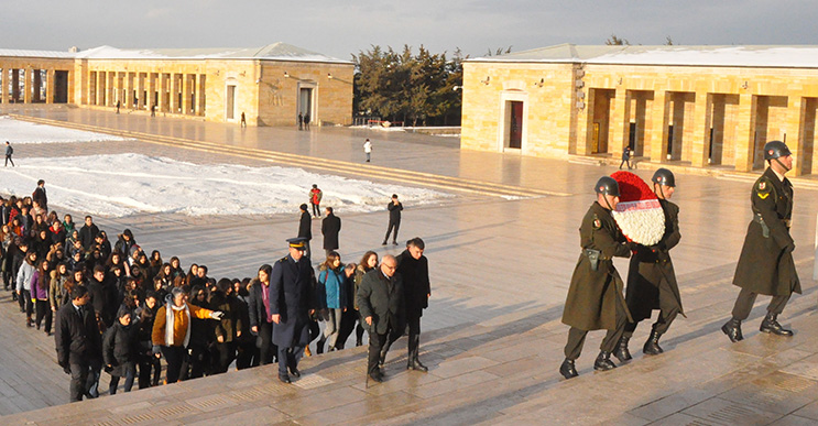 Üsküdar’ın köklü okullarından Halide Edip Adıvar Anadolu Lisesi öğrencileri, Ankara’ya