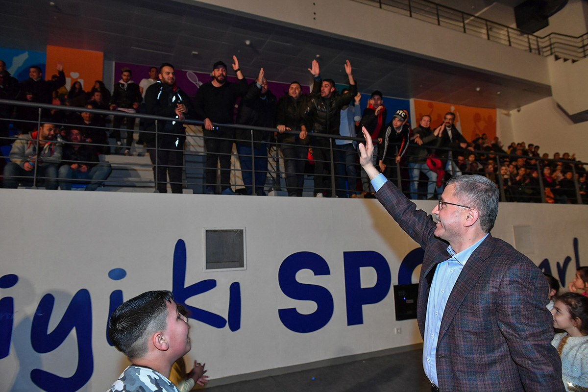 14 Mart Türkiye Romanlar günü Üsküdar’da gerçekleştirilen Tarık Mengüç konseri