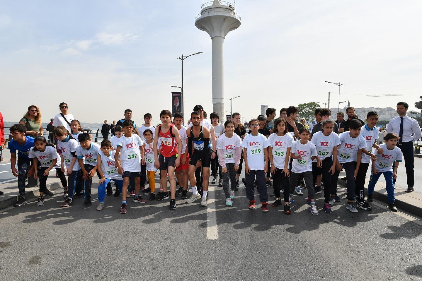 Ümraniye Belediyesi Gençlik ve Spor Kulübü bünyesinde kurulan Atletizm Takımımız