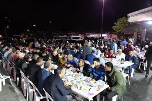 AK Parti İstanbul Büyükşehir Belediye Başkan adayı Binali Yıldırım Harem
