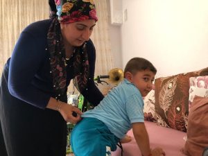 Beykoz’daki cam kemik hastası Aras’a Beykoz Belediyesi ve Beykoz Kaymakamlığı
