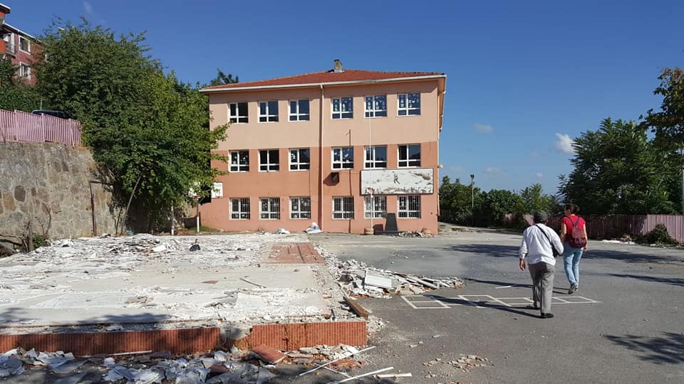 Üsküdar Küçüksu Mahallesi’nde bulunan Şehit Mustafa Cambaz İlkokulu, deprem riski