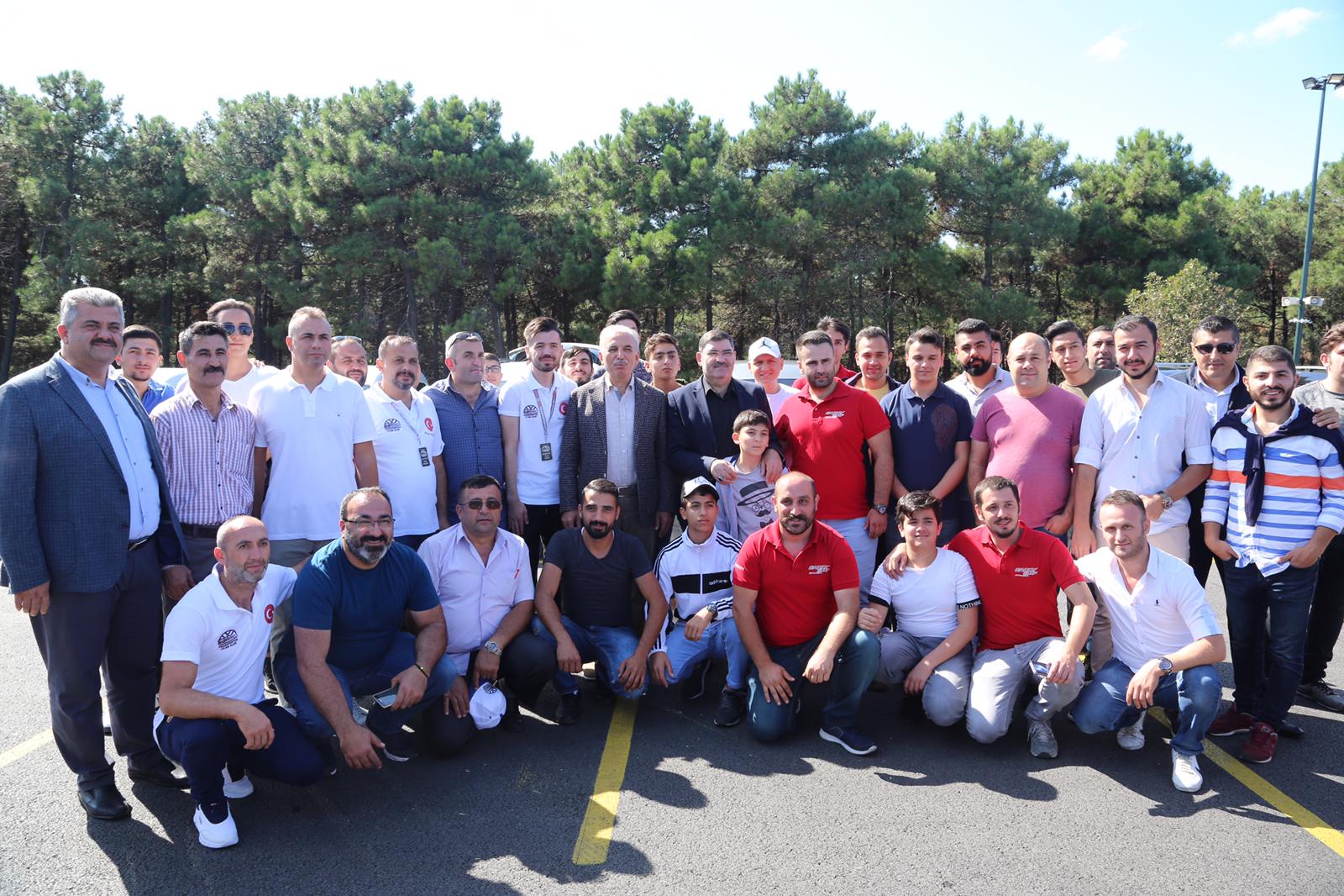 Ümraniye, Transporter Fun Clup Geleneksel 2. Büyük İstanbul Buluşması’na ev