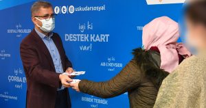 Üsküdar Belediyesi 10 bin ihtiyaç sahibi aileye giyim desteği sağlayarak