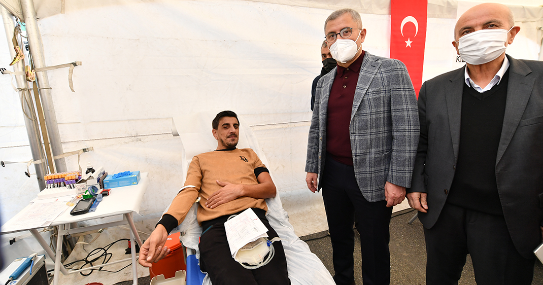 Üsküdar Belediyesi olarak Kızılay ve Emeğe Saygı Platformu işbirliğinde taksicilerin