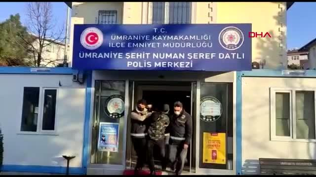 ÜMRANİYE'de ehliyet sınavına giren 2 kişi, dijital düzenekle kopya çekerken