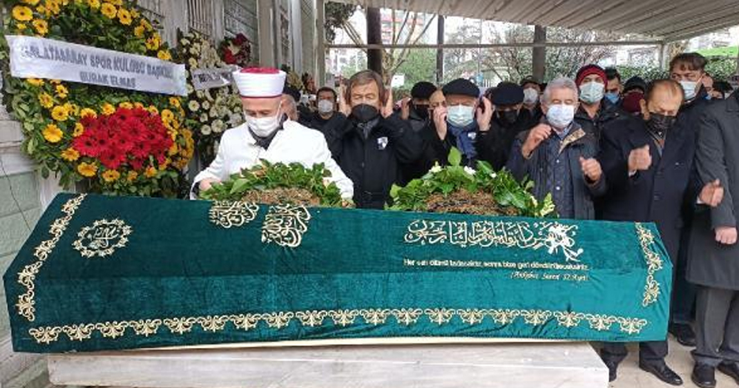 Sanatçı Erol Evgin’in 89 yaşındaki ağabeyi Arif Hikmet Evgin tedavi