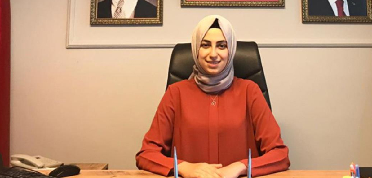 AK Parti İBB Meclis Üyesi Amine Cansu Kaba partisinden istifa