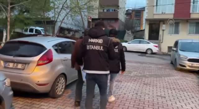 İstanbul’da, uyuşturucu satıcılarına yönelik 6 ilçede yapılan operasyonda 20 kişi