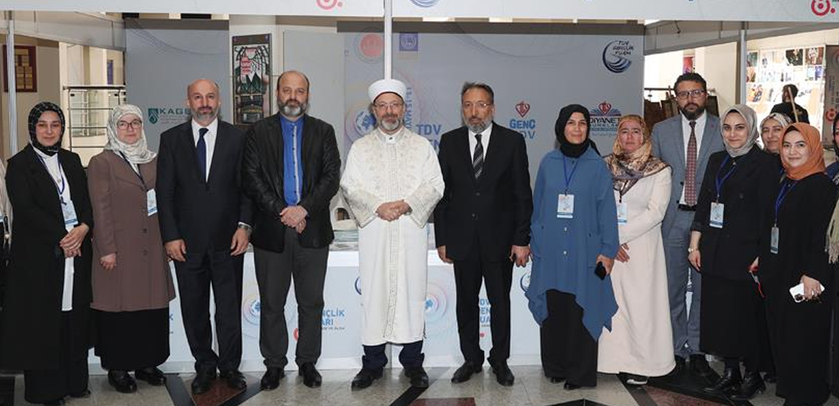 8. TDV Gençlik Fuarı açıldı Diyanet İşleri Başkanı Ali Erbaş,