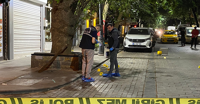 Silahlı çatışmanın olduğu yerde 52 mermi kovanı bulundu Üsküdar'da araç