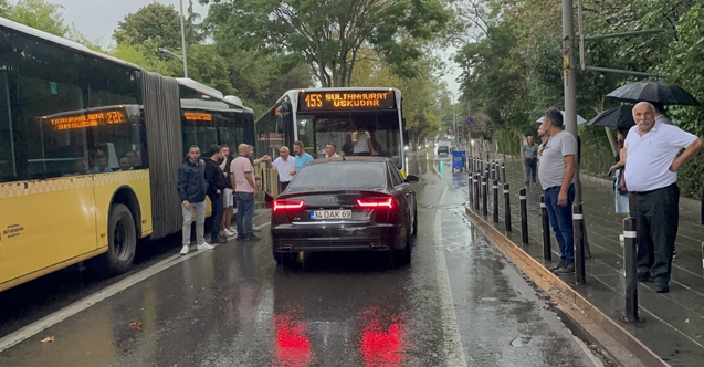 Arızalanan otobüs ile seyit halindeki otomobilin karşı karşıya gelmesi nedeniyle
