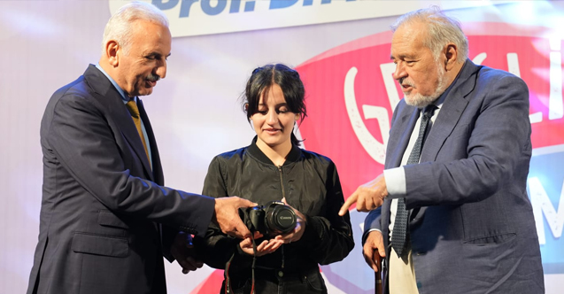 Ümraniye Belediyesi tarafından düzenlenen 'Gençlik Buluşması' programları devam ediyor. Her