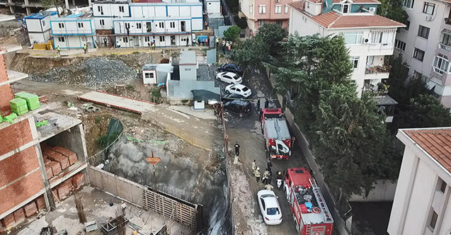 Üsküdar'da, yapımı devam eden bir binanın inşaatında toprak kayması meydana geldi. Kayan