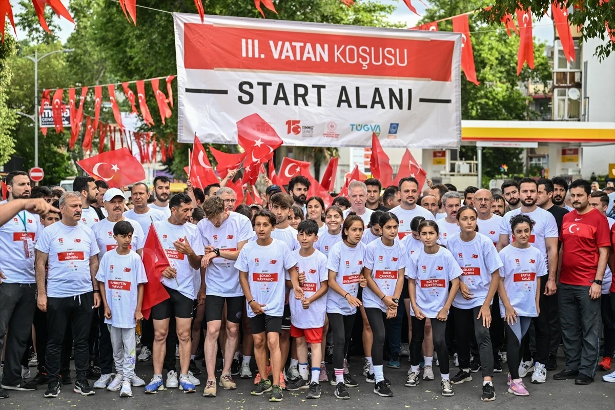İstanbul'da düzenlenen Vatan Koşusu ile FETÖ'nün 15 Temmuz darbe girişimi