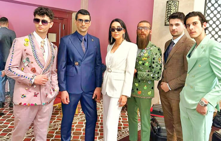  Kendine özgü tasarımlarıyla moda dünyasında fark yapan ve tamamen