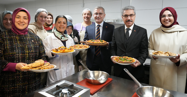 Üsküdar Belediyesi, ÜSMEK çatısı altında tamamen ücretsiz olan Mutfak Sanatları