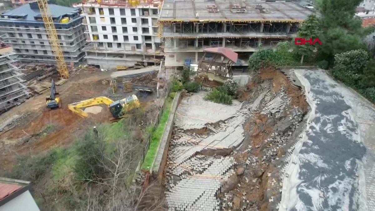 Üsküdar'da bir sitede açık otoparkın istinat duvarı inşaat çalışması nedeniyle