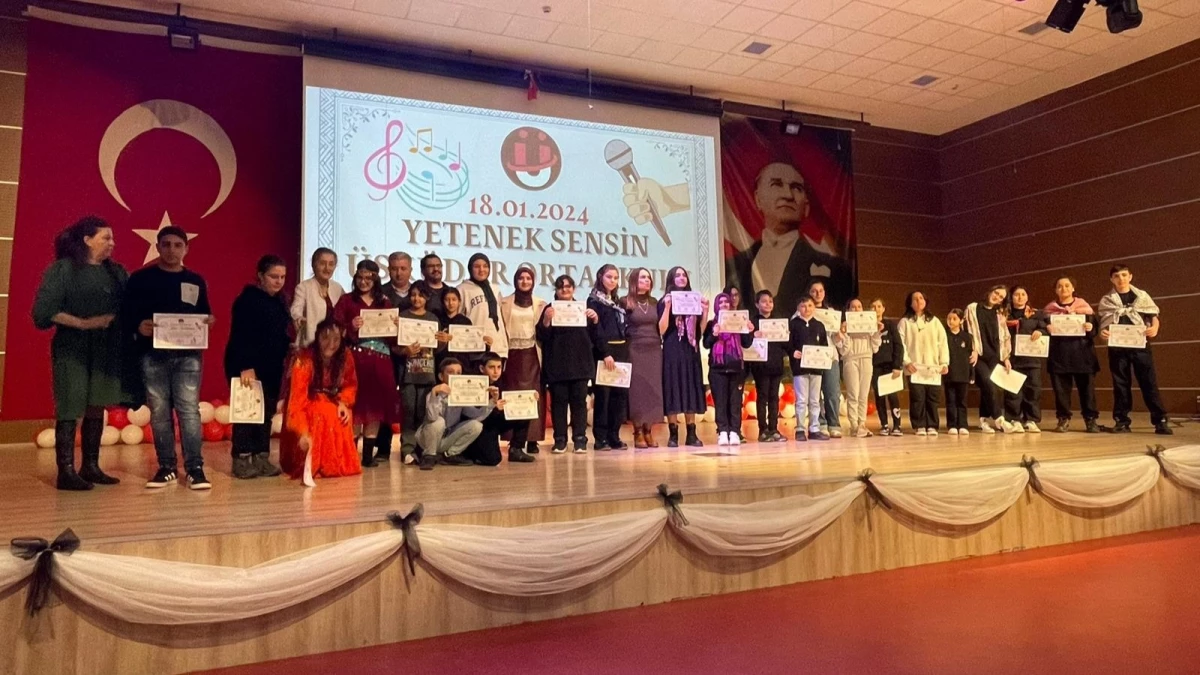Milli Eğitim Bakanlığı'nın 'dönem sonu faaliyet haftası' kapsamında Üsküdar Ortaokulu,