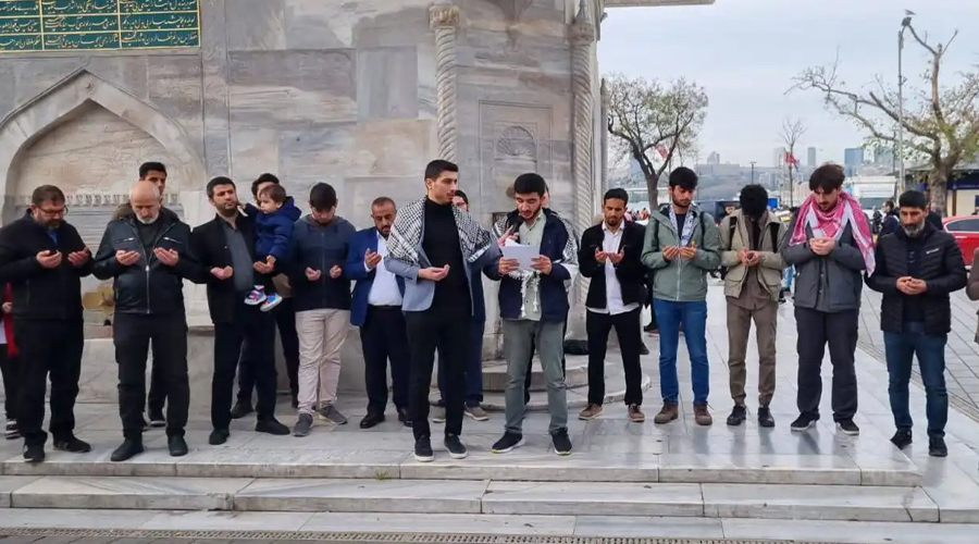 HÜDA PAR Üsküdar İlçe Başkanlığı, Üsküdar'da bulunan Mihrimah Sultan Camii'nde