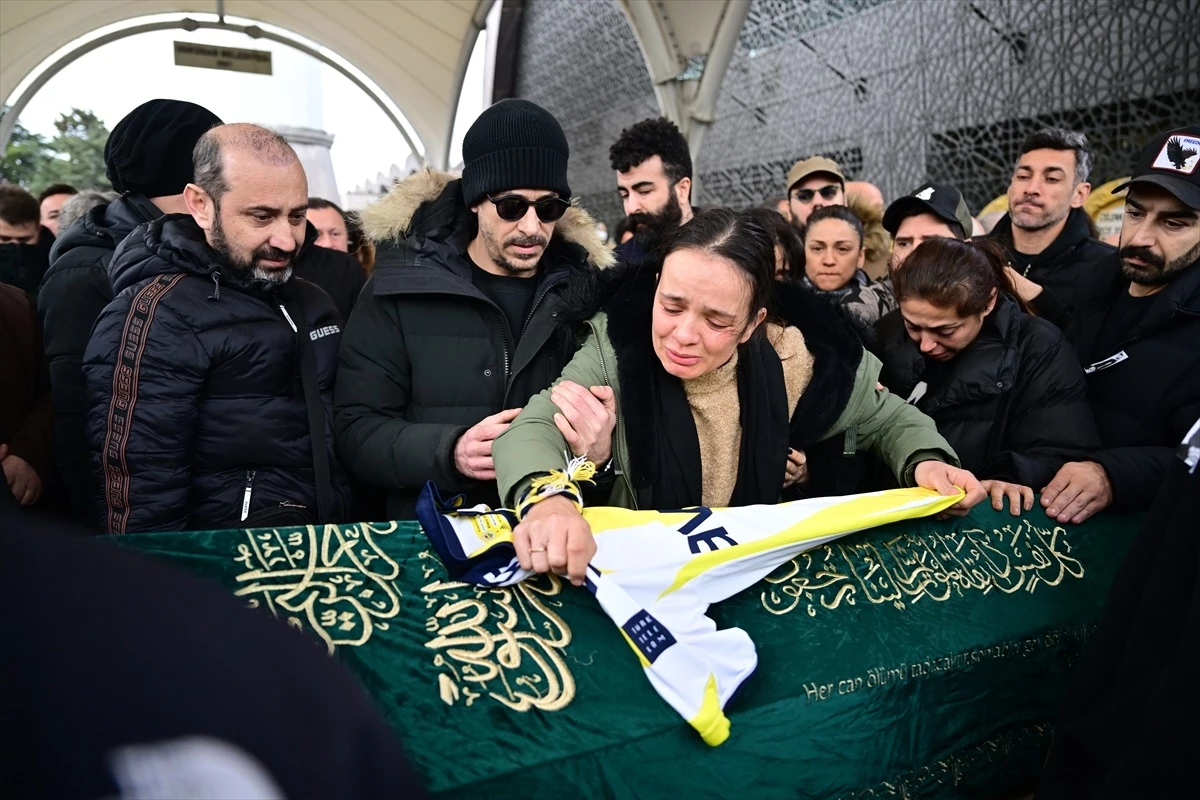 Şişli'de motosiklet kazası sonucu hayatını kaybeden oyuncu Efe Deprem için