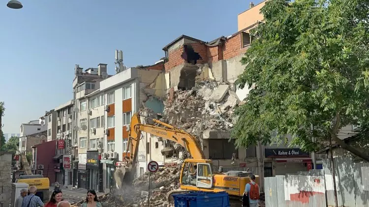 Olay, dün saat 13.00 sıralarında Ahmediye Mahallesi'nde meydana geldi.

