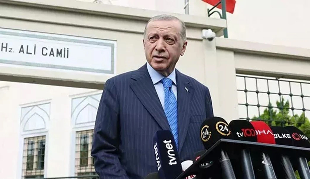 Cumhurbaşkanı Erdoğan, Üsküdar Hazreti Ali Camii’nde cuma namazının ardından değerlendirmelerde