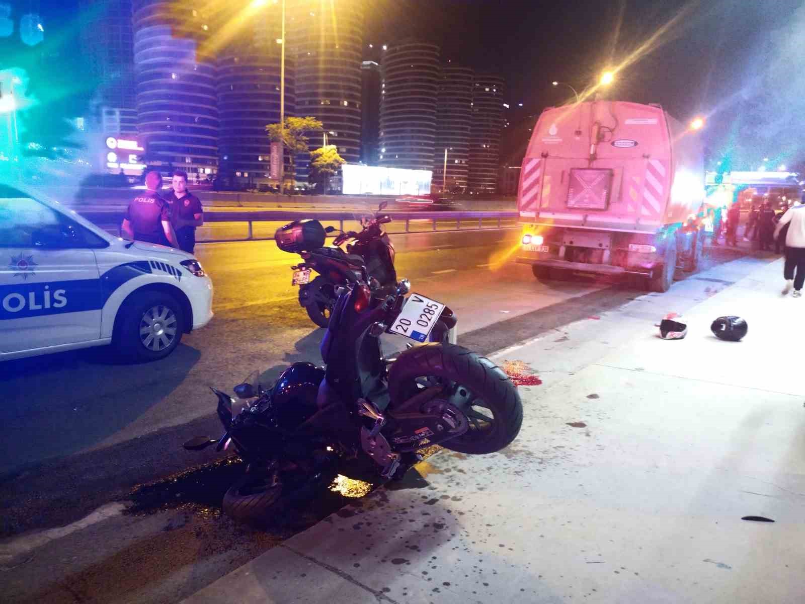 Üsküdar’da D100 Karayolu üzerinde seyir halinde olan motosiklet sürücüsünün kontrolünden