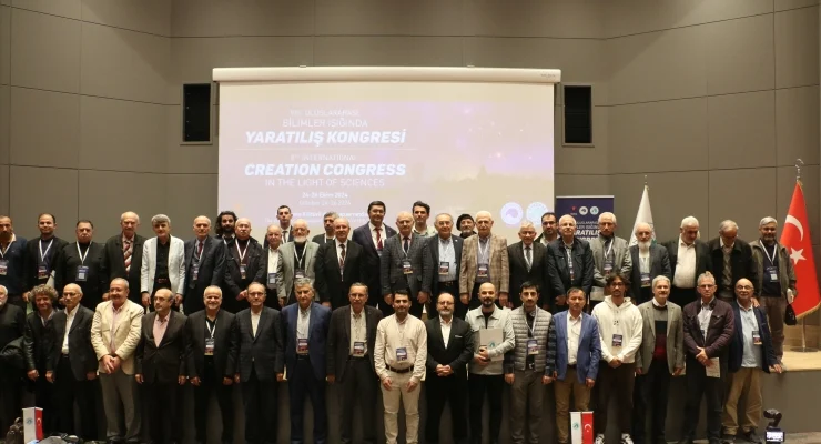 İstanbul’da Üsküdar Üniversitesi’nde düzenlenen kongrede ‘Yaratılış Manifestosu’ başlığı altında evrim