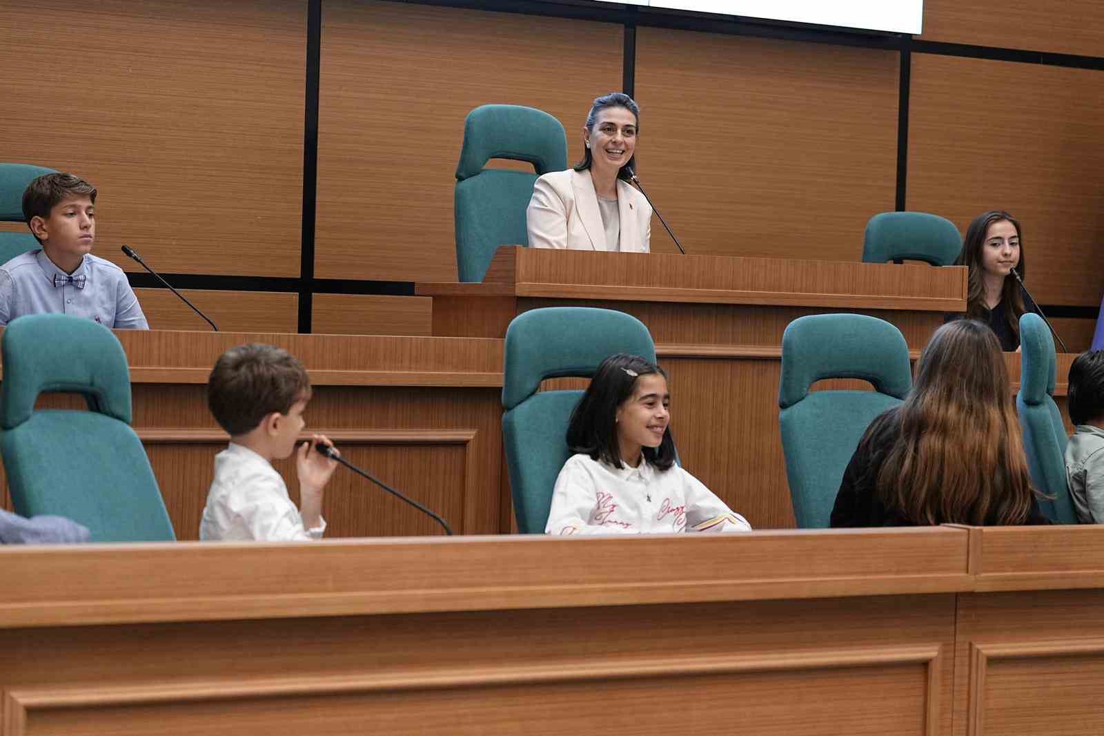 Üsküdar Belediyesi tarafından, “Dünya Çocuk Hakları Günü”nde “Çocuk Gözü İle