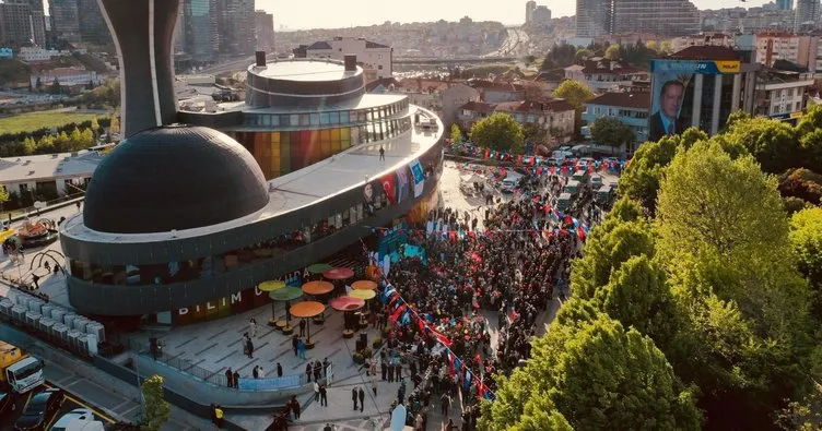 Eski Üsküdar Belediye Başkanı Hilmi Türkmen, Üsküdar Bilim Merkezi'nin, CHP'li