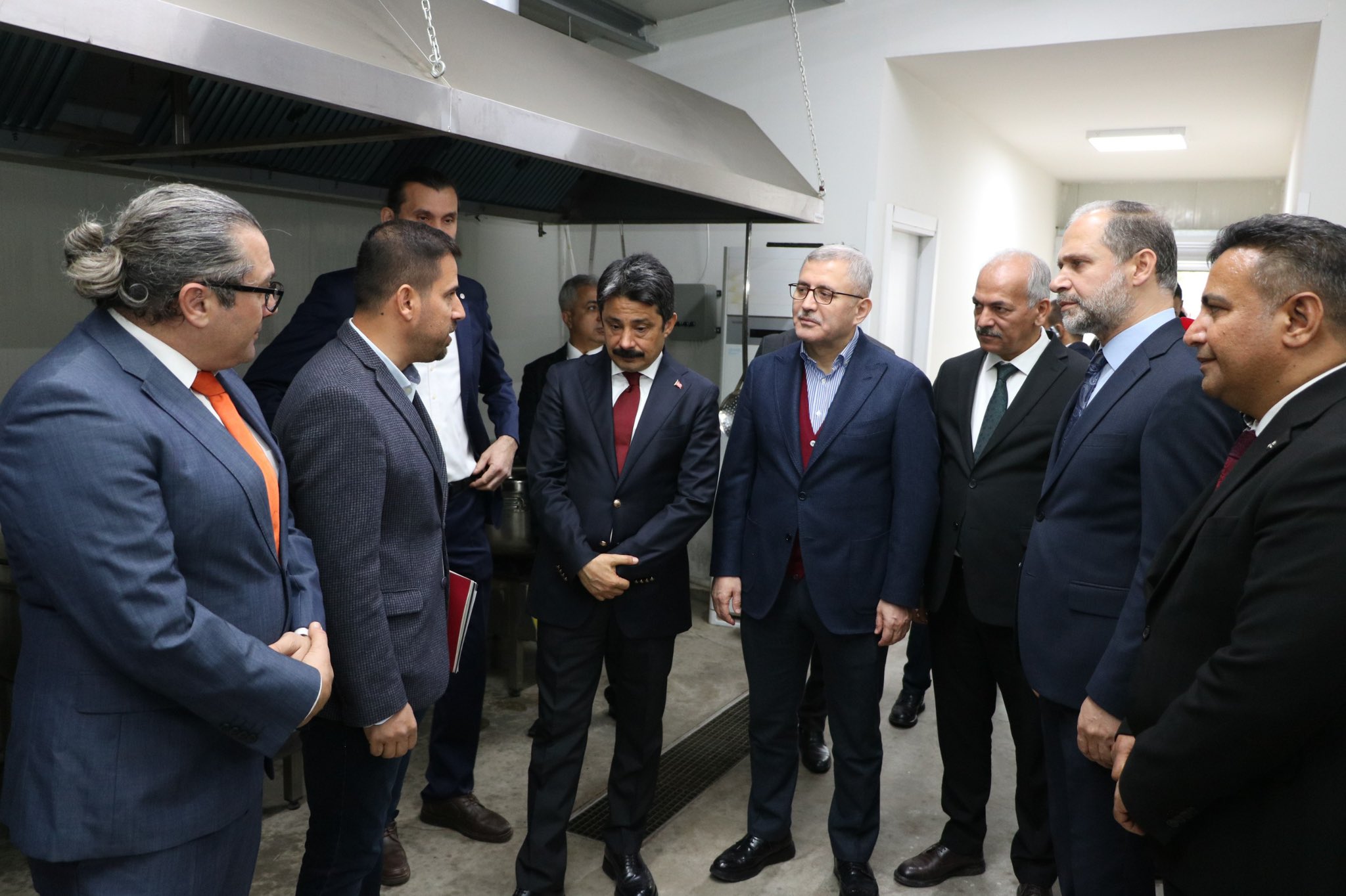 Üsküdar eski belediye başkanı Hilmi Türkmen, Hatay’ın İskenderun ilçesinde açılan