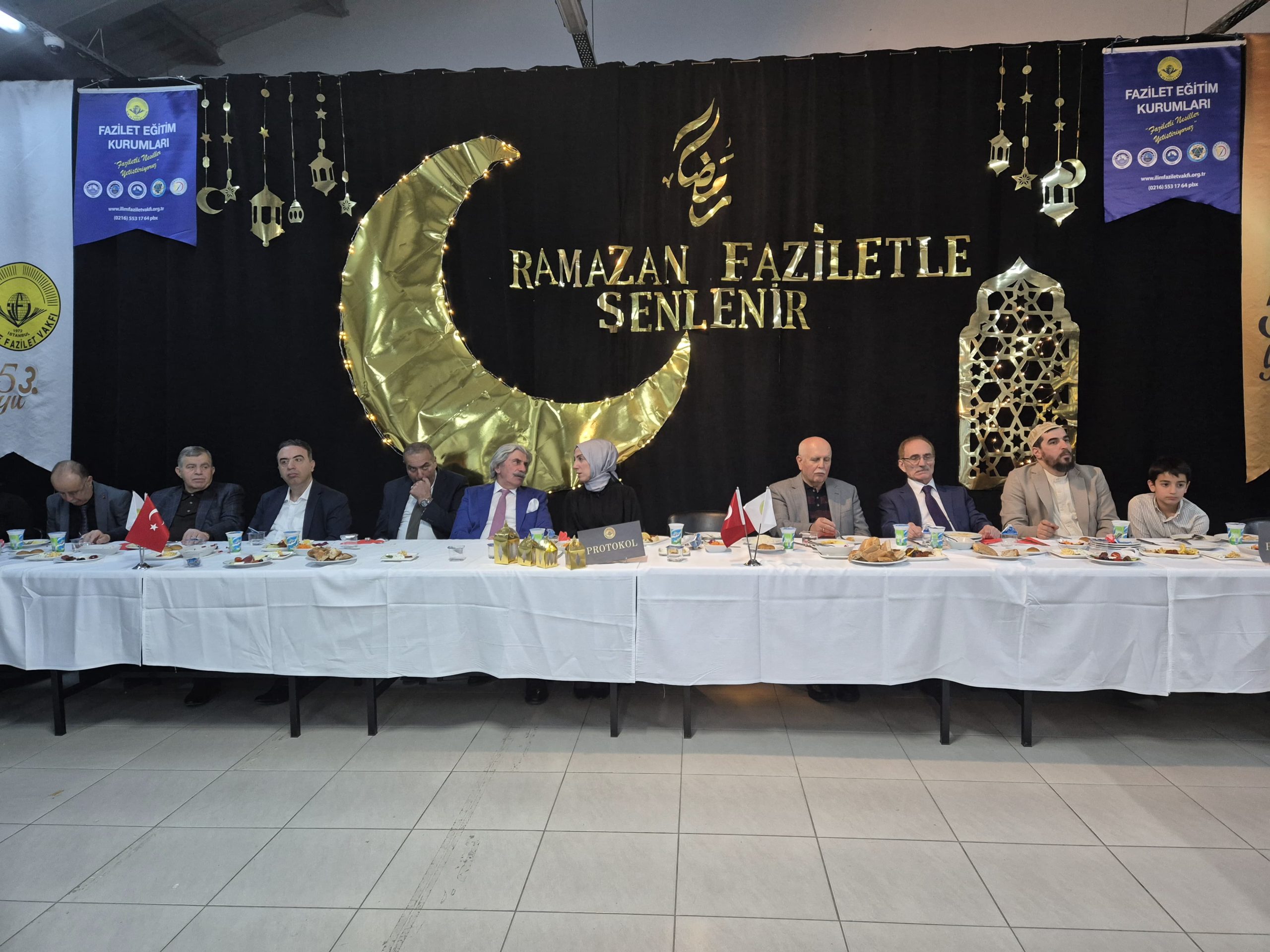 İlim ve Fazilet Vakfı Eğitim Kurumları, geleneksel hale getirdiği "Mezun
