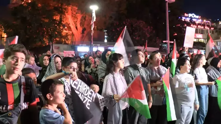 Gazze’ye insani yardım ulaştırmak ve İsrail ablukasını aşmak amacıyla yola