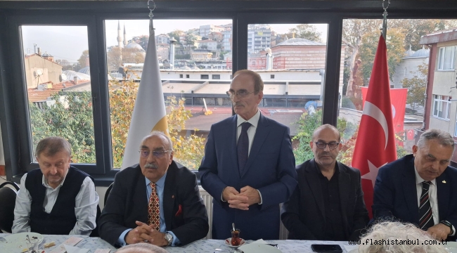 Üsküdar Şehir Kıraathanesi’nde düzenlenen etkinlikte öğretmenlere anlamlı bir teşekkür mesajı