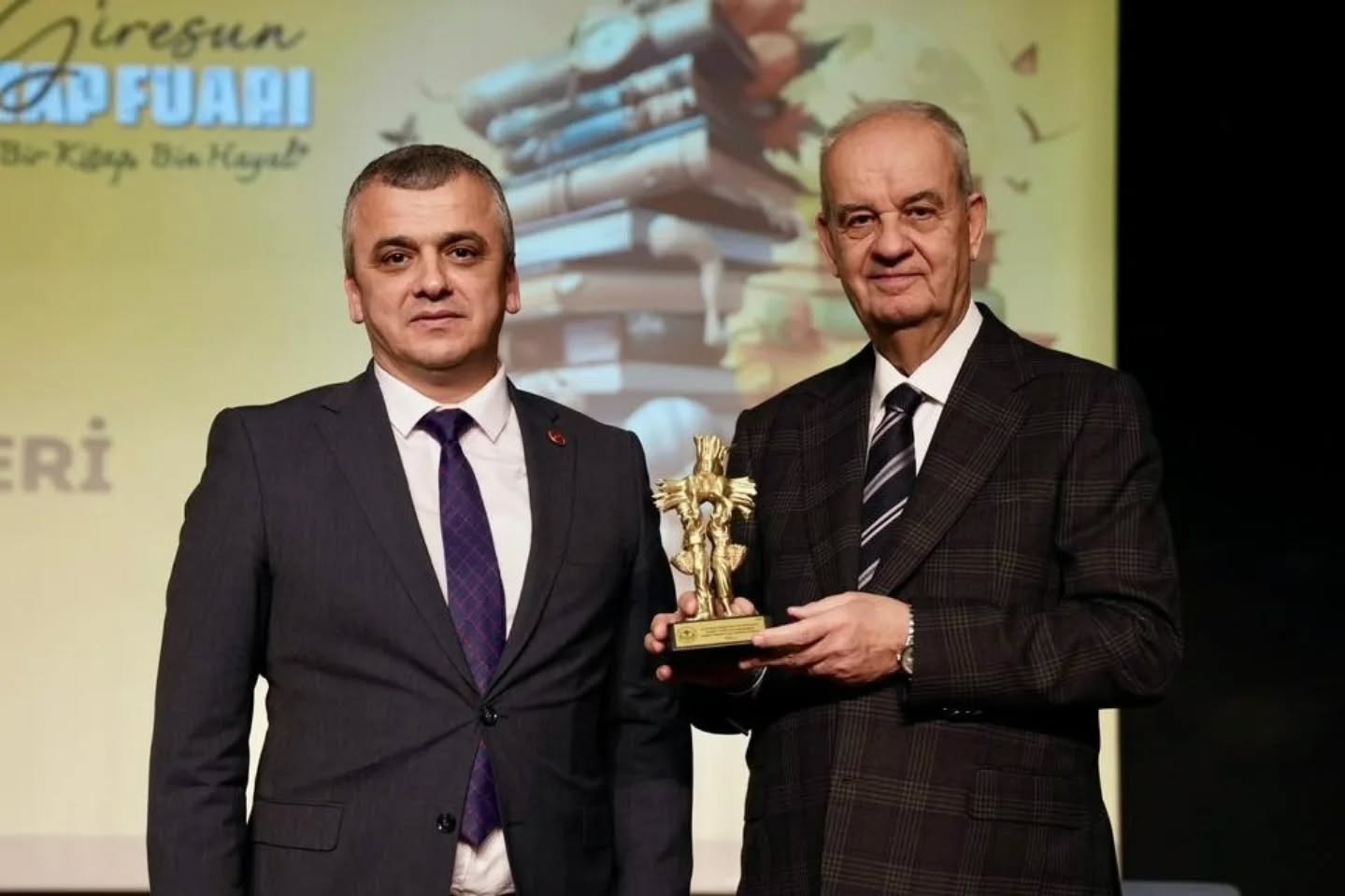 Giresun Belediyesi tarafından düzenlenen 5. Kitap Fuarı’nın önemli konuklarından biri